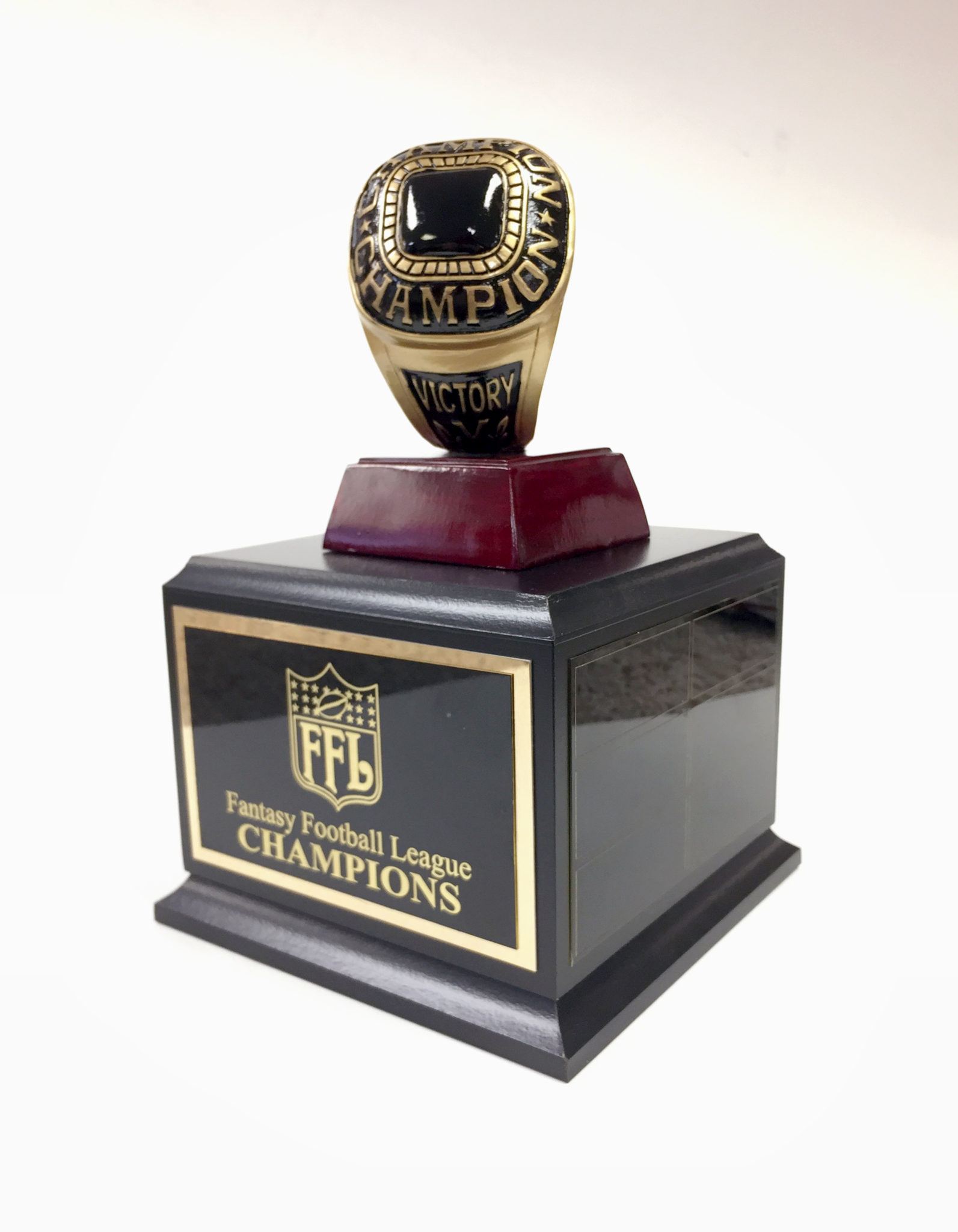 Legende Stadion forfængelighed 8.5" Championship Ring Perpetual Trophy on black base - Fantasy Trophy Store